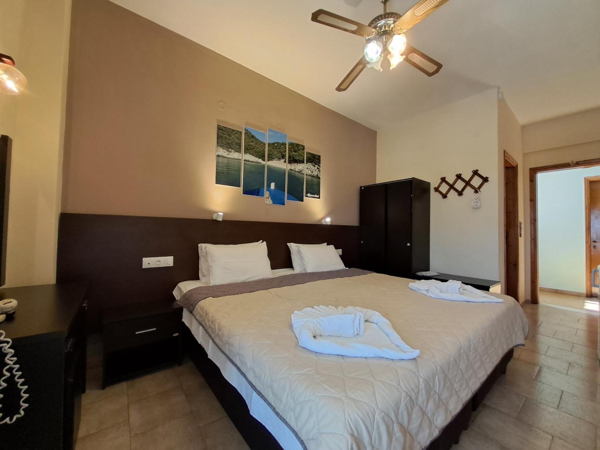 Gorgona Hotel Patitiri  Luaran gambar